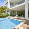 Отель First Class Luxurious Apartment On Noosa River Unit 1 Wai Cocos 215 Gympie Terrace, фото 14