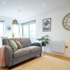 Отель Deluxe & Chic 1 & 2 Bed Apts near Heathrow, Legoland, & Windsor Slough, фото 4