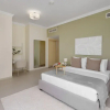 Отель Maison Privee - Stunning JBR Retreat w/ Partial Sea & Marina Views, фото 2