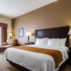 Отель Comfort Inn & Suites Lawrence - University Area, фото 35