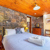 Отель Breakfast Creek Cottage - Central bluestone cottage, фото 3