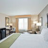Отель Holiday Inn Express Hotel & Suites Hays, an IHG Hotel, фото 2