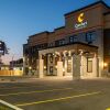 Отель Comfort Inn & Suites Kingston (Ontario) в Кингстоне