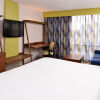 Отель Holiday Inn Express Hotel & Suites Springfield, фото 31