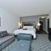 Отель Hampton Inn & Suites Greensboro/Coliseum Area, фото 20