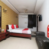 Отель OYO 28053 Hotel Gayatri Palace, фото 34