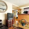Отель Express Inn & Suites Clearwater, фото 2