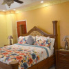 Отель Immaculate 2-bed House in Greater Portmore, фото 3
