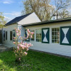Отель Amazing Holiday Home With Spacious Garden, фото 1
