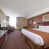 Отель Ramada by Wyndham Niagara Falls/Fallsview, фото 6
