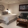 Отель Christine's Bed and Breakfast by Elevate Rooms в Сент-Катаринзе