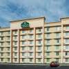 Отель La Quinta Inn & Suites by Wyndham Indianapolis South в Индианаполисе