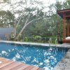 Отель Permai Villa Dago with Pool - Resor Dago Pakar Bandung, фото 39