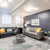 Отель 2BR Apt With Netflix- In the Heart of DT Hamilton, фото 16