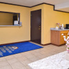 Отель Americas Best Value Inn & Suites - East Toledo/Millbury, фото 4