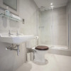 Отель Beautiful City Centre Apartment - Bath, фото 8