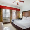 Отель La Quinta Inn & Suites by Wyndham South Padre Island Beach, фото 2
