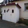 Отель Caravane Eriba au Bord de l'Eure в Нёйи