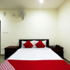 Отель OYO 22737 Chandra Grand Hotel, фото 4