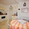 Отель Mulberry 3 bed Cowes Cottage, Solent Views (Sleeps 6), фото 13