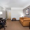 Отель La Quinta Inn & Suites by Wyndham Raymondville, фото 10