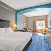 Отель La Quinta Inn & Suites by Wyndham Mobile - Tillman's Corner, фото 23