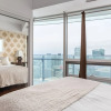 Отель Panoramic 2 Bed CN Tower View parking, фото 4