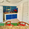 Отель Beachcomber 3 Bedroom Home, фото 17