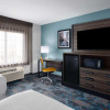 Отель La Quinta Inn & Suites by Wyndham Greensboro NC, фото 4