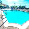 Отель Econo Lodge Inn & Suites East, фото 17