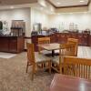 Отель Country Inn & Suites by Radisson, Lima, OH, фото 4