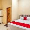 Отель RedDoorz Syariah near Kebon Rojo Park Blitar, фото 10