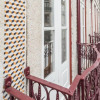 Отель LovelyStay - Porto Windows with AC by central station, фото 1