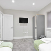 Отель Crown Place 2 & 3 Bedroom Luxury Apts, фото 5