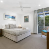 Отель Noosa Heads Beach Getaway Unit 3 Yaringa 29 Noosa Drive, фото 1