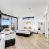 Отель Circle on Cavill - Q Stay, фото 10
