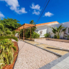 Отель NEW 4br3ba Villa Near Eagle Beach w Private Pool, фото 1