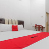Отель Reddoorz Near Tanjungpura University, фото 4