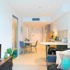 Отель Compact Brisbane Pad With 2 Bedrooms в Брисбене