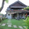 Отель 巴厘岛水明漾克罗柏崁贝拉班888酒店(Airy Eco Seminyak Kerobokan Beraban 888 Bali) в Семиньяке
