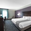 Отель La Quinta Inn & Suites by Wyndham Port Lavaca, фото 11