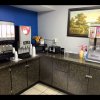 Отель Econo Lodge Inn & Suites, фото 12