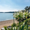 Отель Peaceful Picnic Bay - Surfdale Holiday Home, фото 10