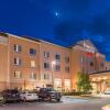 Отель Fairfield Inn & Suites by Marriott Pelham, фото 1