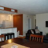 Отель The Sanlyn Furnished Apartments, фото 6