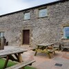 Отель The Holmes Barn - Sleeps 16 - Peak District, фото 1
