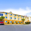 Отель Microtel Inn & Suites by Wyndham New Braunfels, фото 1