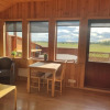 Отель Bright and Peaceful Cabin with Views & Hot Tub, фото 4