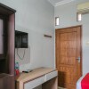 Отель RedDoorz near Juanda International Airport 2, фото 4