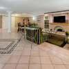 Отель La Quinta Inn & Suites by Wyndham Irvine Spectrum, фото 2
